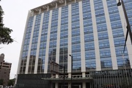 空き家で火災、1遺体発見 画像