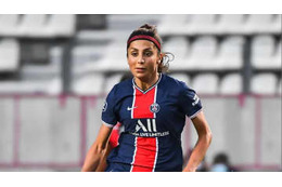 タリバンに父を殺害される壮絶人生…女子サッカー選手、医者になる夢を叶える 画像