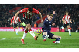 閲覧注意…シティDF、相手にタックルされた足がえぐれる 画像