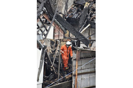 5人死亡火災で実況見分、福岡 画像