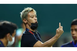 本田圭佑、カンボジアU-23代表の練習に合流。東南アジア杯に挑む 画像