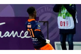 19歳のワイ、すごいオーバーヘッドを決める 画像