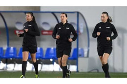 男子のW杯予選を裁いたウクライナ女性審判、「ロシアの情報作戦」を激白 画像