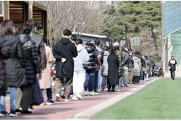 韓国大統領選、出口調査で横一線 画像