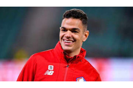 元代理人、ベナルファは「永遠の17歳」「21世紀最高のゴミ」「脳と口が直結してる」 画像