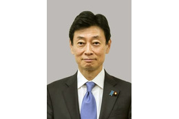 西村氏、HPに「世界美人図鑑」 画像