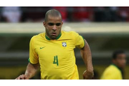 元ブラジル代表アレックス、心臓バイパス手術成功　動脈が4本詰まる 画像