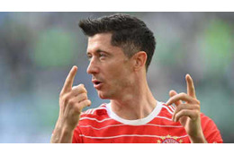 レヴァンドフスキ、バイエルン退団希望のワケ…「戦術面で監督との対立」か 画像