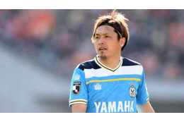 ジュビロ磐田の42歳、遠藤保仁。稀代の司令塔が見せる「ひとり5レーン理論」の凄み 画像