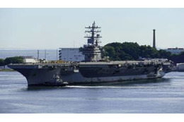 米原子力空母が横須賀に帰港 画像