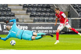 やはり日本のエース！伊東純也、点取り屋のような飛び出しで「2試合連発」 画像