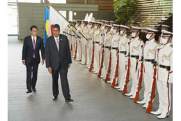 首相、パラオ大統領と会談 画像