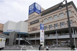 フジグラン8日に営業再開 画像