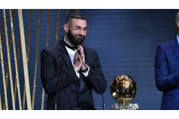 バロンドール受賞のベンゼマ、腕時計とバングルのブランドが判明！値段がヤバい 画像