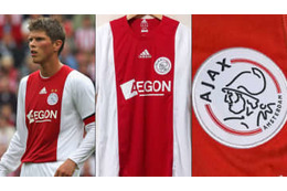 名門アヤックス、“胸ロゴ変更”の衝撃！いま推したい「懐かしユニフォーム」 画像