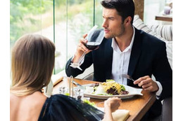 食事デート中の彼女の“アノ発言”がちょっと無理…。一線を越えても、男が本命にしなかった理由 画像