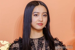 Koki,、シースルーミニワンピでスラリ美脚披露 “特別な瞬間”に歓喜 画像