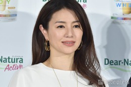 井川遥、“15年ぶり”ボブヘアにイメチェンで反響「美しい」「似合ってる」 画像