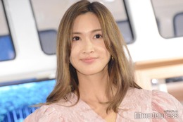 紗栄子、イケメン父と渡英 顔出し公開に「素敵な親子」と反響 画像