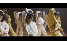 櫻坂46、山下瞳月センターの3期生楽曲「静寂の暴力」MV公開 画像