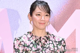 吉岡里帆、花柄ワンピで華やかに登場 新たな手法を駆使した映画主演に胸躍らす「魔法みたいな時間」＜アイスクリームフィーバー＞ 画像