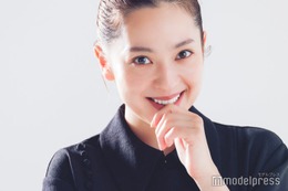 中村アン、初主演舞台への重圧「プレッシャーは感じている」新たな挑戦を決断した理由とは＜笑ってもいい家＞ 画像