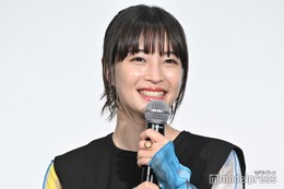 広瀬すず、共演者への“お盆投げつけシーン”でスタッフ駆け寄る 前田監督「動きも早すぎた」＜水は海に向かって流れる＞ 画像