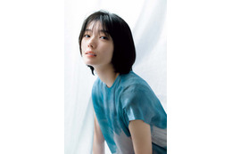 櫻坂46藤吉夏鈴、色白素肌際立つノースリーブワンピで透明感放出 画像