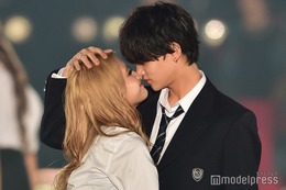「今日好き」“きょうあい”船山恭兵＆伊藤愛依海カップル、“鼻キス”で密着ランウェイ＜関西コレクション 2023 A／W＞ 画像