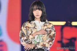 櫻坂46卒業発表の土生瑞穂、“髪わしゃわしゃ”にドキッ パニエスタイルが新鮮＜GirlsAward 2023 A／W＞ 画像