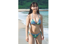本郷柚巴、ビキニ姿で美バスト披露「週プレ」初表紙飾る 画像