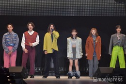 “第2のBiSH”BiTE A SHOCK、グループ名連呼＆コマネチでインパクト残す 迫力パフォーマンス披露＜札幌コレクション 2023 A／W＞ 画像