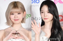 NiziUリク＆アヤカ、美ウエストちらり衣装のオフショット「可愛すぎる」ポーズにも注目集まる 画像