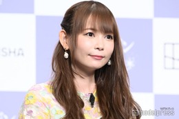 中川翔子、母とシミラールックで2ショット「美人母娘」「双子みたい」の声 画像