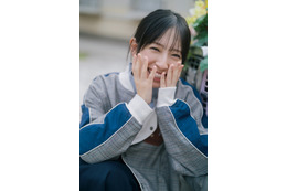 日向坂46金村美玖、こぼれる笑顔にキュン 色白美肌も際立つ 画像