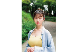 菊地姫奈、美谷間くっきり 色気あふれるグラビアに 画像