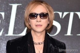 X JAPAN・YOSHIKI、HEATHさん訃報受けコメント「親族の意思とは別に報道が出てしまったようです」 画像