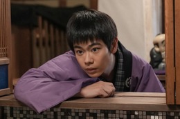 朝ドラ「ブギウギ」で俳優デビュー・黒崎煌代って？5000人から選ばれた“逸材”の自然体な演技に注目 画像