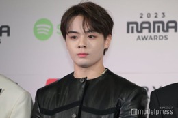 JO1鶴房汐恩、初メインパーソナリティで安定感抜群トーク まさかの言い間違いで笑い誘う 画像