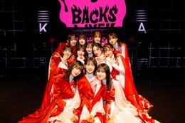 櫻坂46、涙でBACKSメンバー12人の単独ライブ完遂「この期間でワンチームになれた」＜レポ・セットリスト＞ 画像