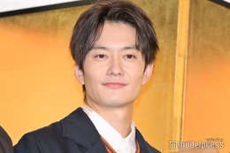 岡田将生、甥＆姪とのプライベートショット公開「レアすぎる」「デレデレ」と反響 画像