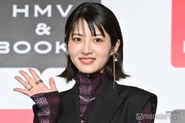 若月佑美、スラリ美脚輝くショーパン姿「脚長い」「綺麗」と反響 画像