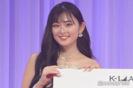 ゆうちゃみ、美デコルテ＆美脚披露 ミニ丈ドレスで素肌輝く＜K-1 AWARDS 2023＞ 画像