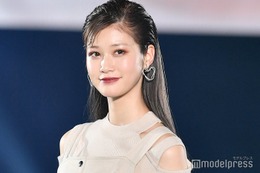 生見愛瑠、キャミソールから美デコルテチラリ「可愛すぎ」「憧れる美貌」絶賛の声 画像