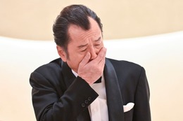 「おっさんずラブ」黒澤（吉田鋼太郎）「推しが尊すぎてしんどい」「語彙力を失いました」“春田愛”全開の言動に共感殺到 画像