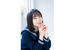 日向坂46正源司陽子、制服姿で透明素肌際立つ 爽やかな笑顔にドキッ 画像