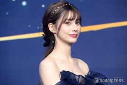 ダレノガレ明美、大胆美脚見せショットに熱視線「スタイル抜群」「色っぽい」と反響 画像