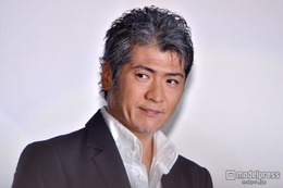 吉川晃司、外傷性白内障の手術を初告白「ほぼ真っ白で見えていなかった」 画像