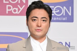 山田孝之、横浜流星からの称賛コメントに笑顔「かわいいですね」 自身監督CMで共演 画像