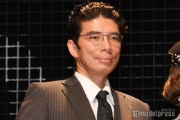 俳優・片桐仁、次男誕生日に息子2人を顔出し「イケメン」「素敵な親子」と反響 画像